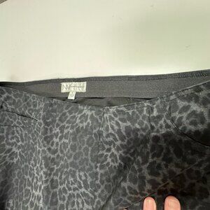 Neiman Marcus Woman Leopard print dark gray and black elastic waist pants Sz Lrg